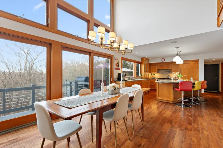 Westchester Real Estate | View 44 Riverview Road | room 7 | View 8