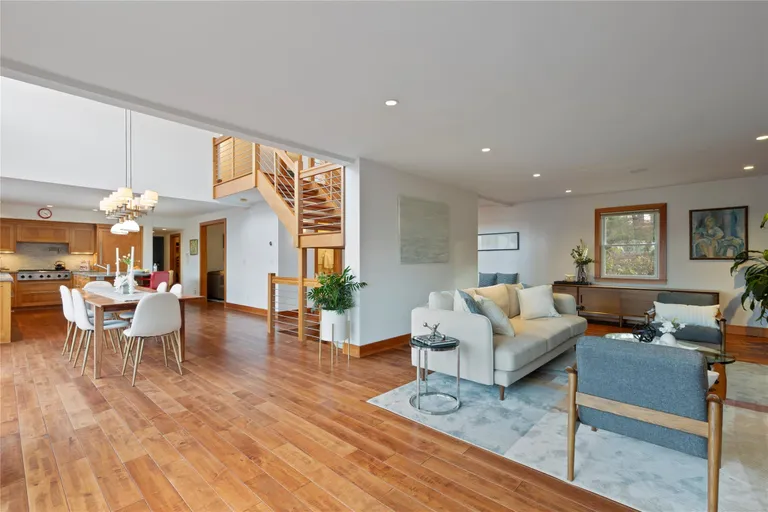 Westchester Real Estate | View 44 Riverview Road | room 5 | View 6