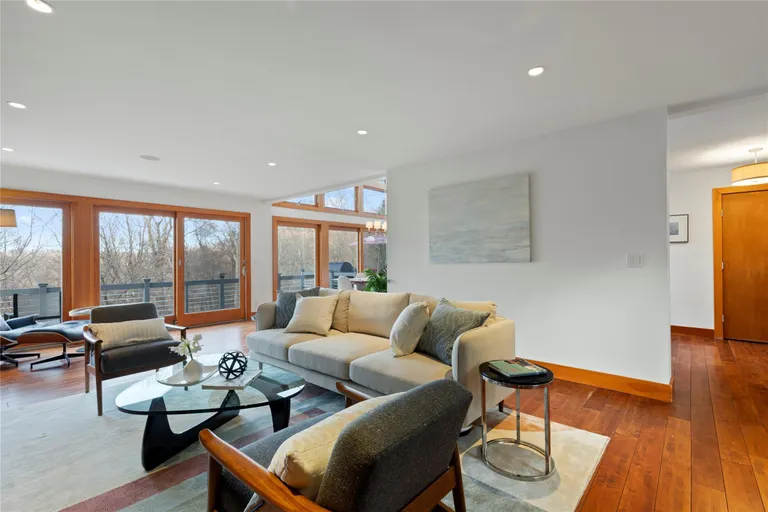 Westchester Real Estate | View 44 Riverview Road | room 2 | View 3