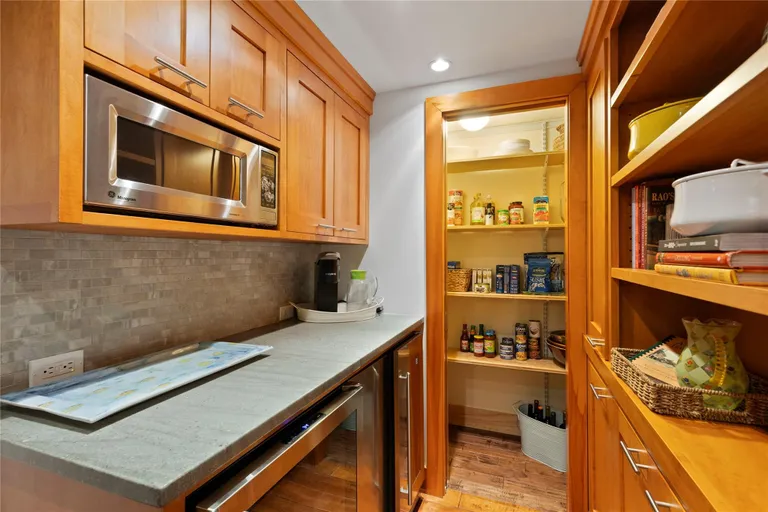 Westchester Real Estate | View 44 Riverview Road | room 14 | View 15
