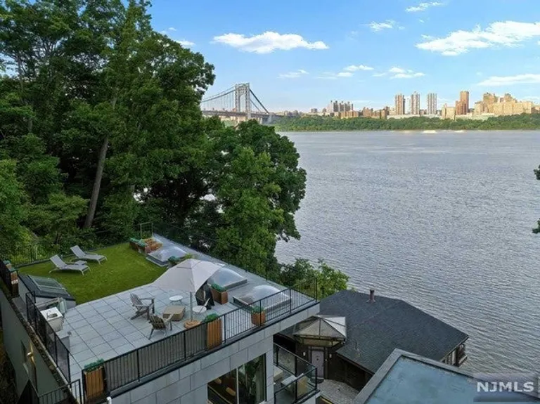 New York City Real Estate | View 34 Shore Road | room 34 | View 35