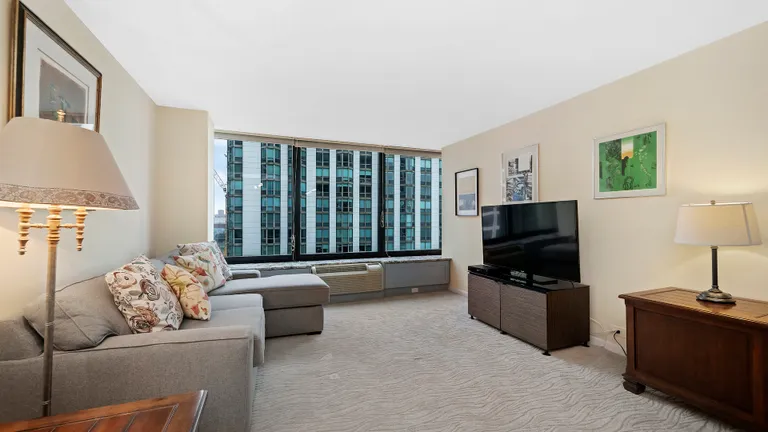New York City Real Estate | View 155 N Harbor, 4505 | room 2 | View 3