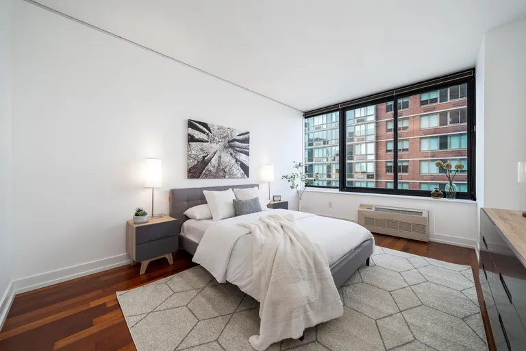 New York City Real Estate | View 389 Washington St Unit# 12F | room 24 | View 25