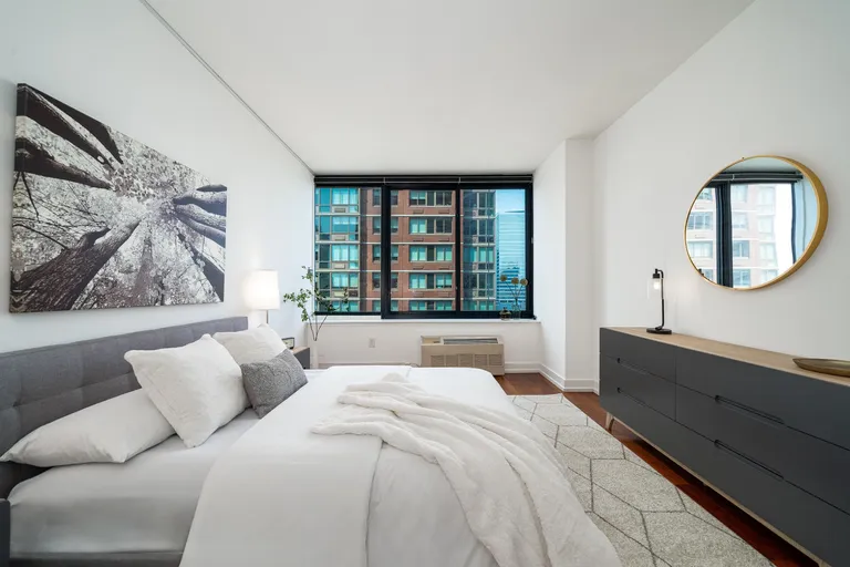 New York City Real Estate | View 389 Washington St Unit# 12F | room 25 | View 26