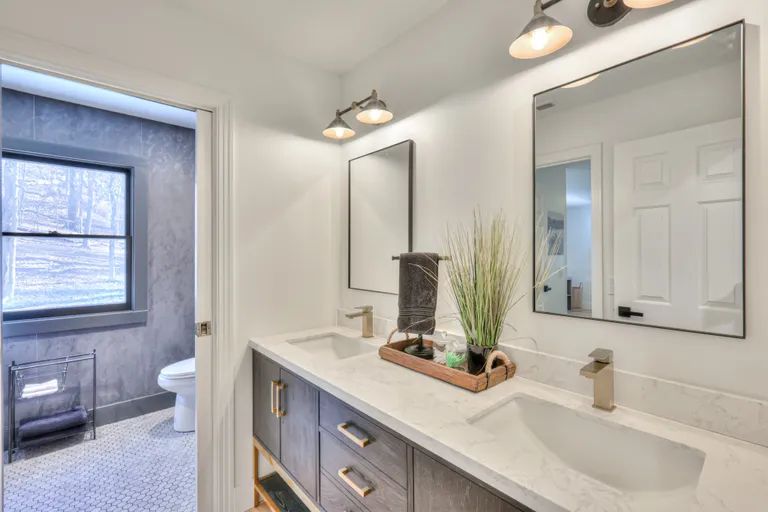 Nashville, TN Real Estate | View 5552 Hillview Dr | room 20 | View 21