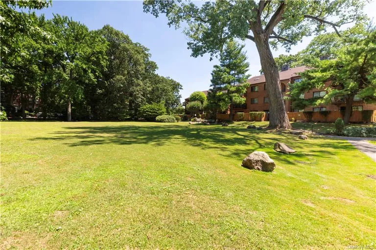 New York City Real Estate | View 22 Bronxville Glen Drive #24 | room 34 | View 35