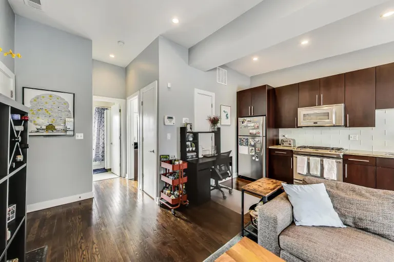 New York City Real Estate | View 1504 W Roscoe, 3W | room 5 | View 6
