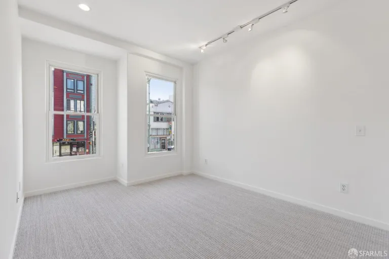 Northern California Real Estate | View 199 Tiffany Avenue #211 | room 25 | View 26