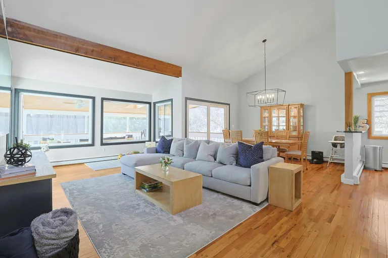 Westchester Real Estate | View 29 Maple Moor Lane | room 5 | View 6