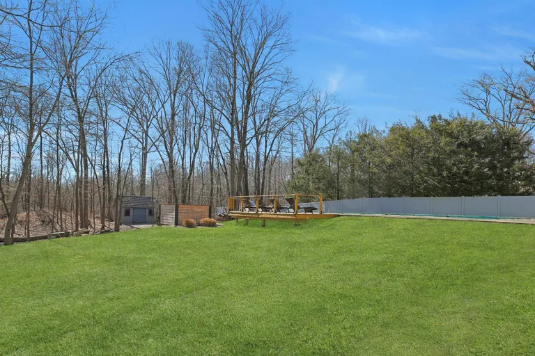 Westchester Real Estate | View 29 Maple Moor Lane | room 38 | View 39