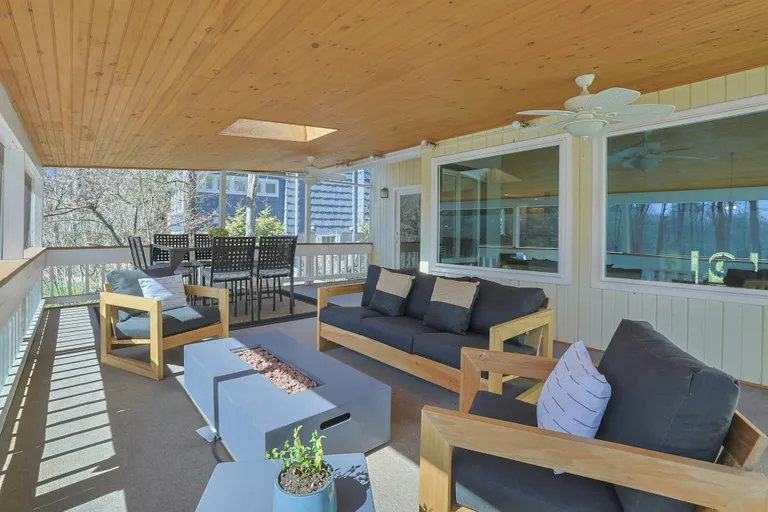 Westchester Real Estate | View 29 Maple Moor Lane | room 31 | View 32
