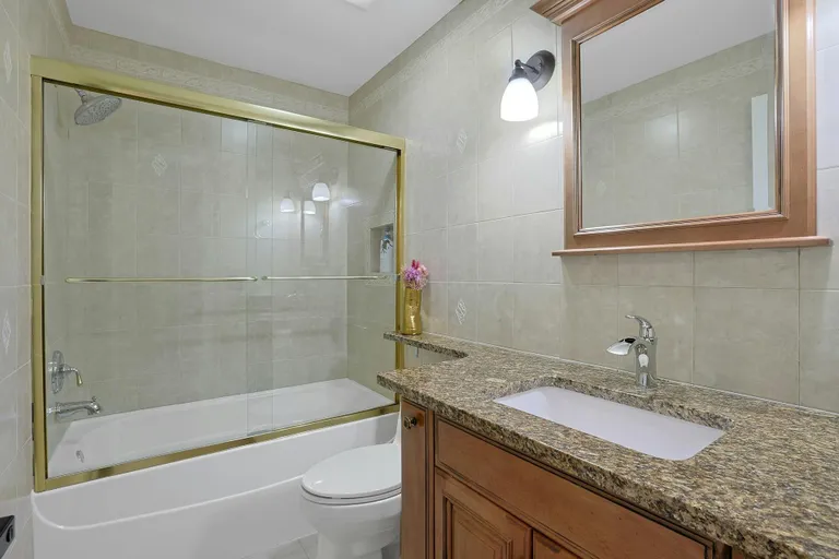 Westchester Real Estate | View 29 Maple Moor Lane | room 17 | View 18