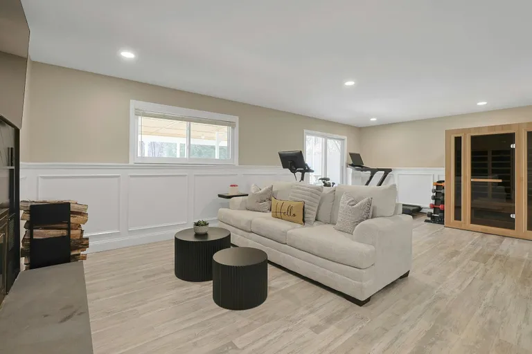 Westchester Real Estate | View 29 Maple Moor Lane | room 23 | View 24