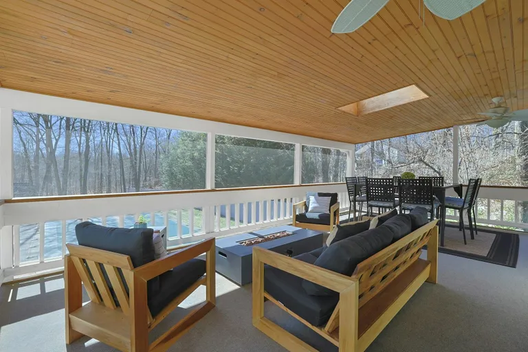 Westchester Real Estate | View 29 Maple Moor Lane | room 33 | View 34