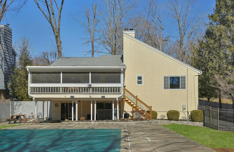 Westchester Real Estate | View 29 Maple Moor Lane | room 44 | View 45