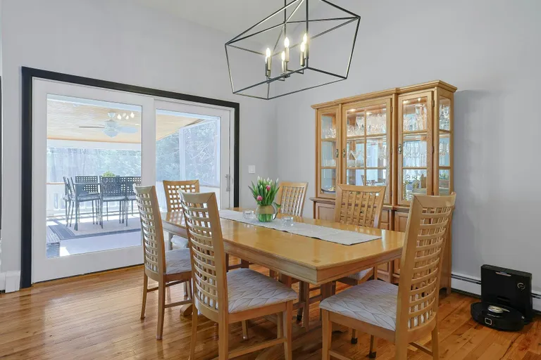 Westchester Real Estate | View 29 Maple Moor Lane | room 10 | View 11