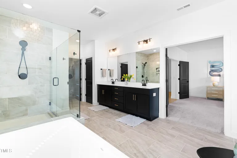 Raleigh, NC Real Estate | View 8132 Baronleigh Lane | room 28 | View 29