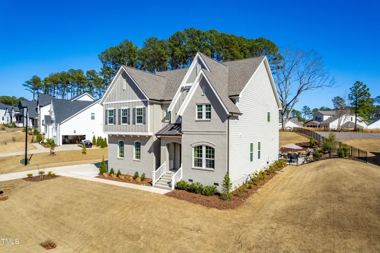 Raleigh, NC Real Estate | View 8132 Baronleigh Lane | room 2 | View 3