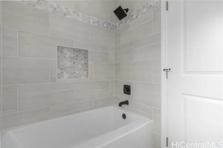 New York City Real Estate | View 18-4114 Holana Street | room 7 | View 8