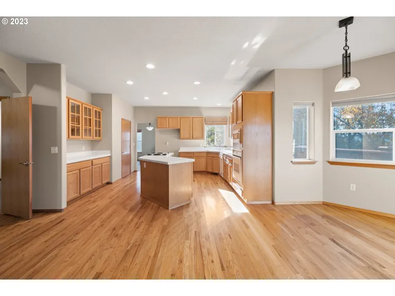New York City Real Estate | View 4243 SW 28th Ct | room 13 | View 14