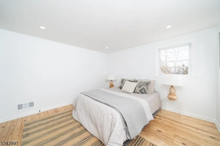 Jersey City/Hoboken Real Estate | View 72 Emerson St | room 22 | View 23