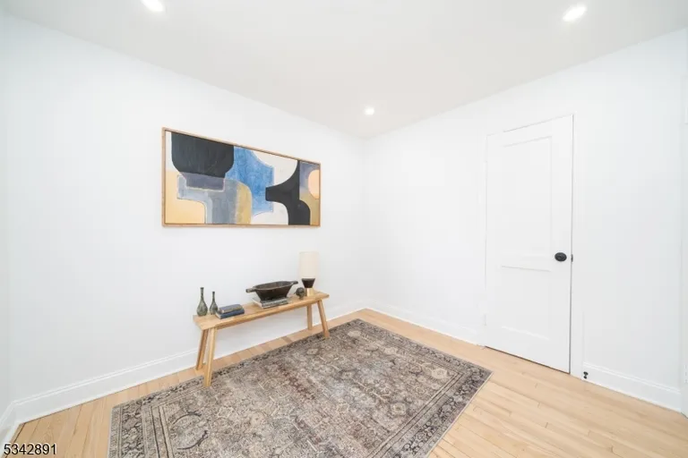 Jersey City/Hoboken Real Estate | View 72 Emerson St | room 16 | View 17