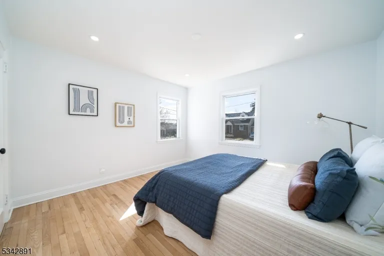 Jersey City/Hoboken Real Estate | View 72 Emerson St | room 14 | View 15