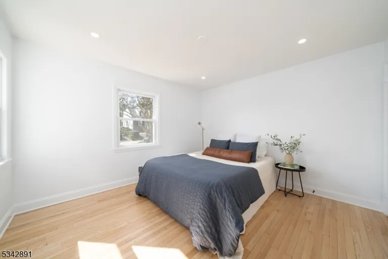Jersey City/Hoboken Real Estate | View 72 Emerson St | room 13 | View 14