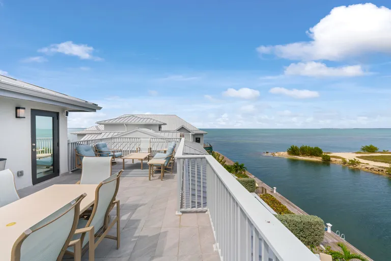 New York City Real Estate | View Seahaven Prospect Waterfront | DSC04524 copy | View 28