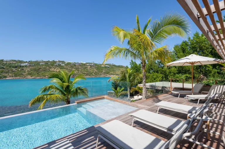 St Barth Real Estate | View CR-LIN Marigot | Villa-Linda-StBarth-13 | View 8