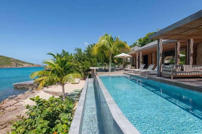 St Barth Real Estate | View CR-LIN Marigot | Villa-Linda-StBarth-18 | View 10