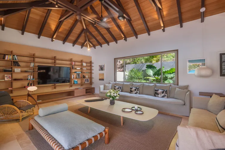 St Barth Real Estate | View CR-LIN Marigot | Villa-Linda-StBarth-35 | View 17