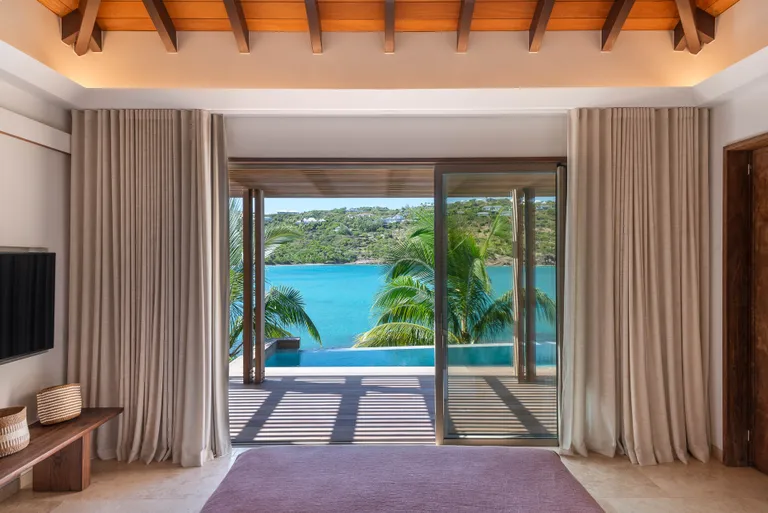 St Barth Real Estate | View CR-LIN Marigot | Villa-Linda-StBarth-44 | View 23