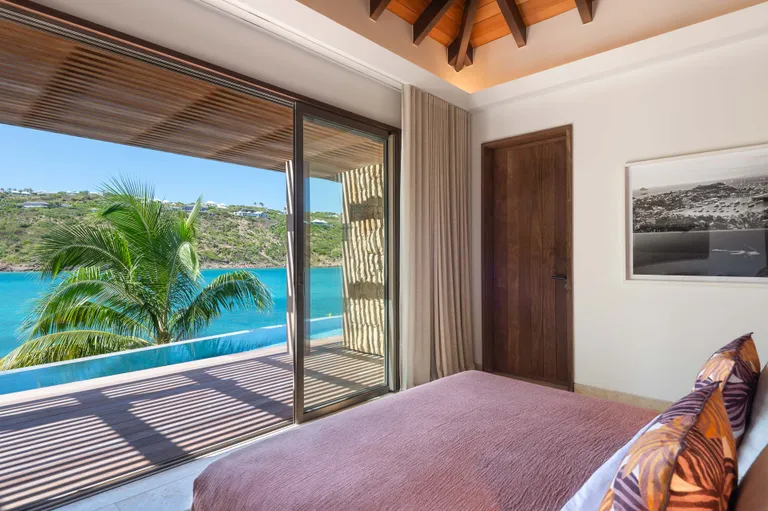 St Barth Real Estate | View CR-LIN Marigot | Villa-Linda-StBarth-43 | View 22
