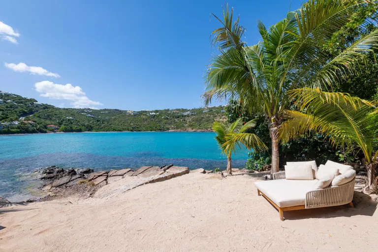 St Barth Real Estate | View CR-LIN Marigot | Villa-Linda-StBarth-24 | View 12