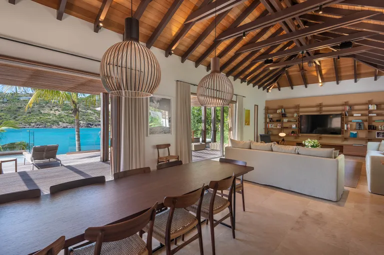 St Barth Real Estate | View CR-LIN Marigot | Villa-Linda-StBarth-38 | View 18