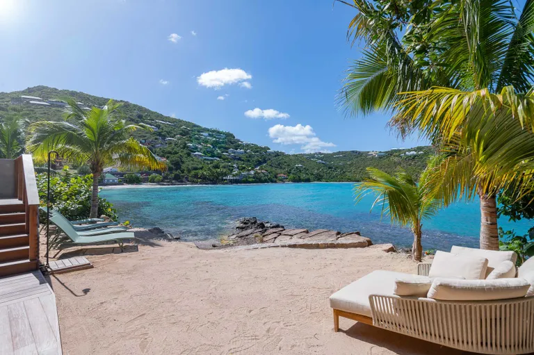 St Barth Real Estate | View CR-LIN Marigot | Villa-Linda-StBarth-23 | View 11