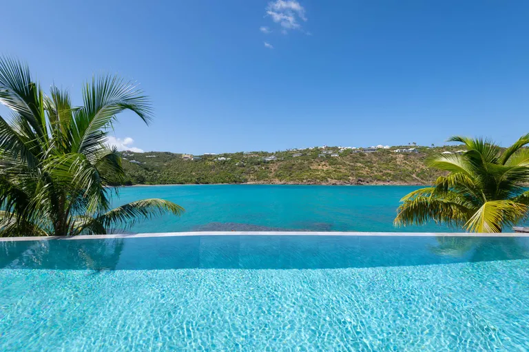 St Barth Real Estate | View CR-LIN Marigot | Villa-Linda-StBarth-14 | View 9