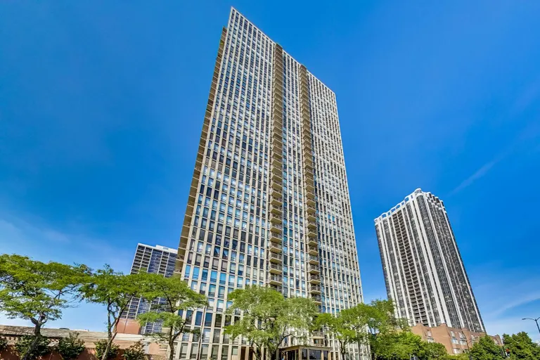New York City Real Estate | View 1660 N La Salle, 2010 | 1 Bed, 1 Bath | View 1