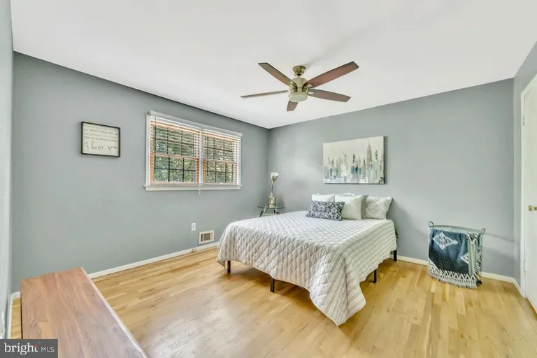 New York City Real Estate | View 23 Martin Lane | room 18 | View 19