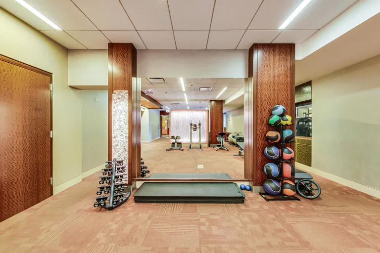 Chicago Real Estate | View 400 E Randolph, 3628 | room 16 | View 17