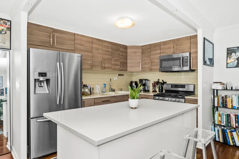Chicago Real Estate | View 400 E Randolph, 3628 | room 4 | View 5