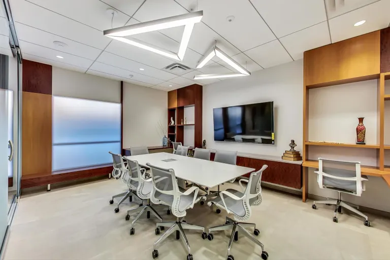 Chicago Real Estate | View 400 E Randolph, 3628 | room 25 | View 26