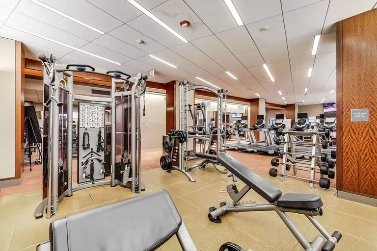 Chicago Real Estate | View 400 E Randolph, 3628 | room 20 | View 21