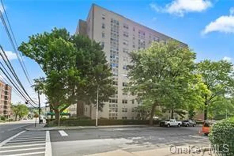 New York City Real Estate | View 30 Lake Street Unit# 6B | room 1 | View 2