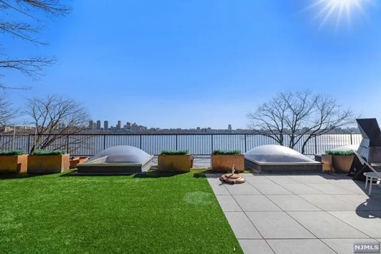 New York City Real Estate | View 34 Shore Road | room 76 | View 77