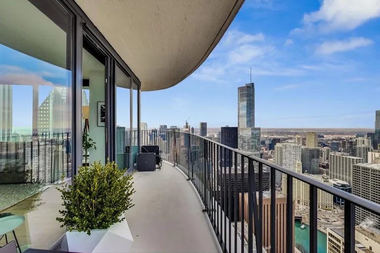 New York City Real Estate | View 225 N Columbus, 6702 | room 13 | View 14