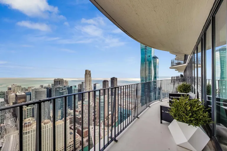 New York City Real Estate | View 225 N Columbus, 6702 | room 12 | View 13