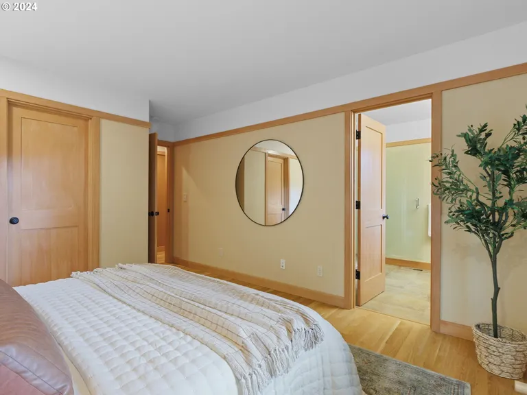 New York City Real Estate | View 825 SW Westwood Dr | room 28 | View 29