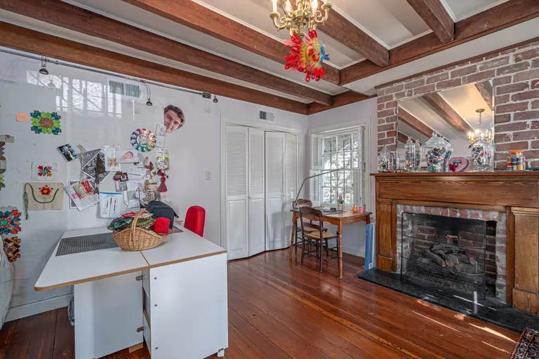 Savannah Real Estate | View 108 West Harris Street | room 36 | View 37